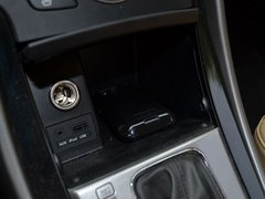 2012款 1.6L 自动 尊贵型