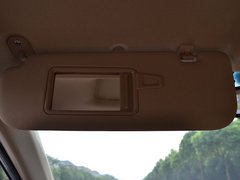 2012款 1.6L 自动 尊贵型