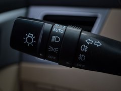 2012款 1.6L 自动 尊贵型