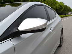 2012款 1.6L 自动 尊贵型
