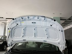 2012款 1.6L 自动 尊贵型