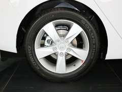 2012款 1.6L 自动 尊贵型