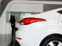 2012款 1.6L 自动 尊贵型