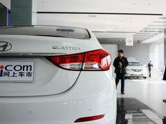 2012款 1.6L 自动 尊贵型