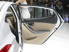 2012款 1.8L 自动 尊贵型