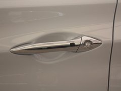 2012款 1.8L 自动 尊贵型