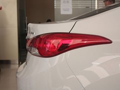 2012款 1.8L 自动 尊贵型
