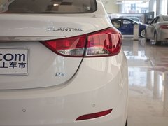 2012款 1.8L 自动 尊贵型