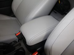 2012款 2.0L 自动 四驱豪华型 5座