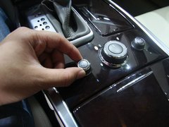 2012款 M25L 2.5L 自动 舒适版