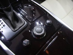 2012款 M25L 2.5L 自动 舒适版