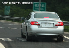英菲尼迪  M25L 2.5 AT