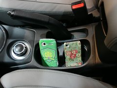 2012款 2.0L CVT 四驱豪华版 5座