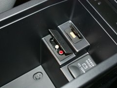 2012款 2.0L CVT 四驱豪华版 5座