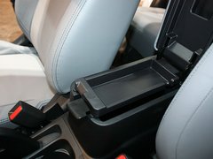 2012款 2.0L CVT 四驱豪华版 5座