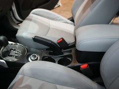 2012款 2.0L CVT 四驱豪华版 5座