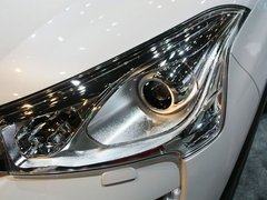 2012款 2.0L CVT 四驱豪华版 5座