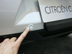 2012款 2.0L CVT 四驱豪华版 5座