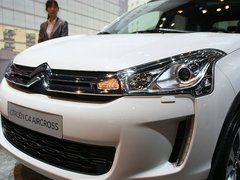 2012款 2.0L CVT 四驱豪华版 5座