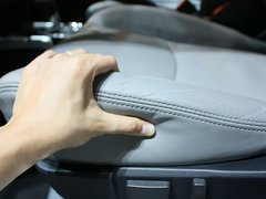 2012款 2.0L CVT 四驱豪华版 5座