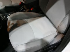 2012款 2.0L CVT 四驱豪华版 5座