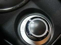 2012款 2.0L CVT 四驱豪华版 5座