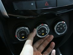 2012款 2.0L CVT 四驱豪华版 5座
