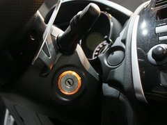 2012款 2.0L CVT 四驱豪华版 5座