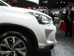 2012款 2.0L CVT 四驱豪华版 5座