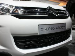 2012款 2.0L CVT 四驱豪华版 5座