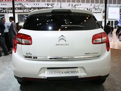 2012款 2.0L CVT 四驱豪华版 5座