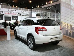 2012款 2.0L CVT 四驱豪华版 5座