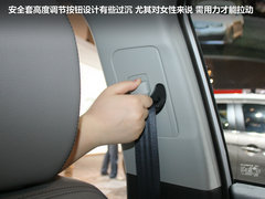 2012款 2.0L CVT 四驱豪华版 5座