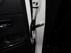 2012款 2.0L CVT 四驱豪华版 5座