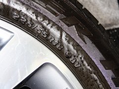 2012款 2.0L CVT 四驱豪华版 5座