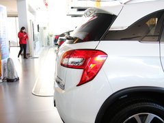 2012款 2.0L CVT 四驱豪华版 5座