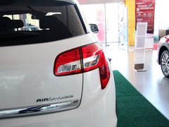 2012款 2.0L CVT 四驱豪华版 5座