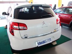 2012款 2.0L CVT 四驱豪华版 5座