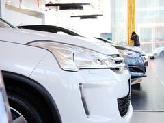 2012款 2.0L CVT 四驱豪华版 5座