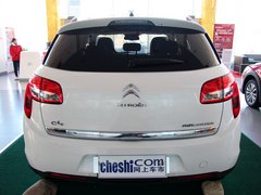 2012款 2.0L CVT 四驱豪华版 5座