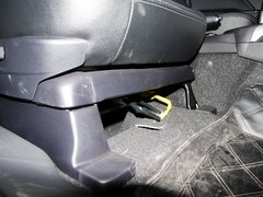 2012款 2.0L CVT 四驱豪华版 5座
