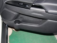 2012款 2.0L CVT 四驱豪华版 5座