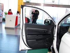 2012款 2.0L CVT 四驱豪华版 5座