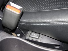 2012款 2.0L CVT 四驱豪华版 5座