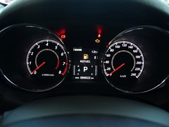 2012款 2.0L CVT 四驱豪华版 5座