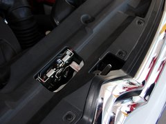 2012款 2.0L CVT 四驱豪华版 5座
