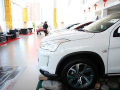 2012款 2.0L CVT 四驱豪华版 5座