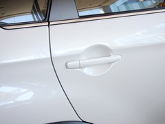 2012款 2.0L CVT 四驱豪华版 5座