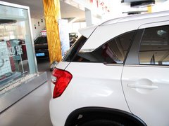 2012款 2.0L CVT 四驱豪华版 5座