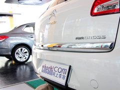 2012款 2.0L CVT 四驱豪华版 5座